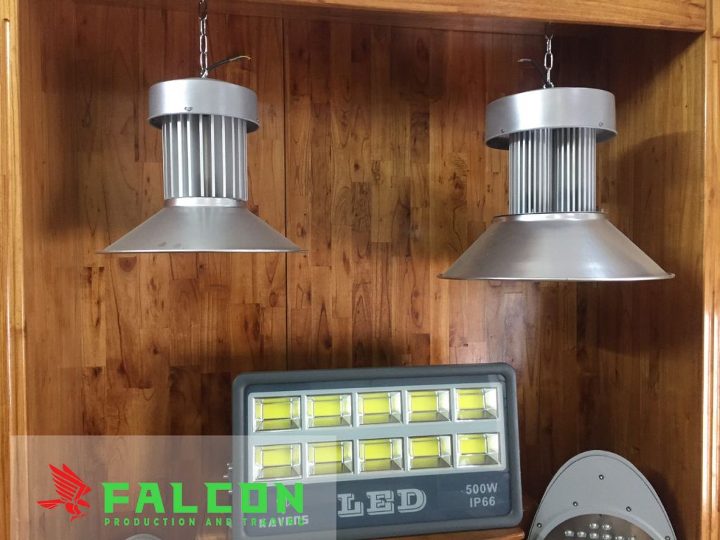 Đèn công nghiệp tiết kiệm năng lượng
