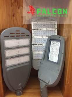đèn đường chiết khấu cao tổng kho sản xuất lắp ráp đèn tại Hà Nội. Được nhiều công trình lựa chọn đèn đường lắp cho các nhà xưởng khu công nghiệp.